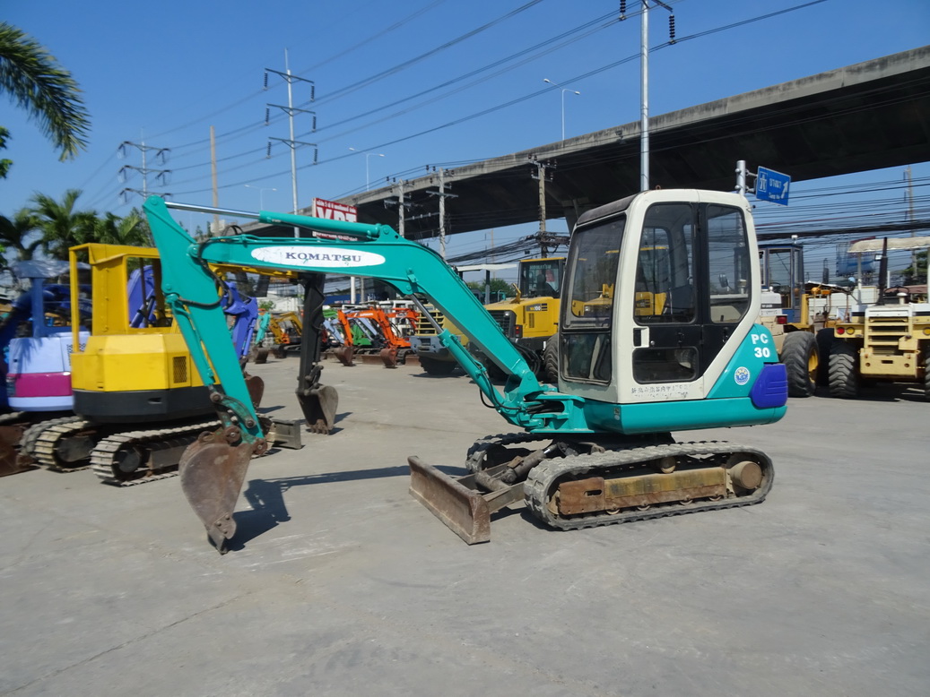 รถขุดเล็ก Komatsu PC30-7